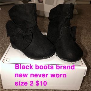 Baby girl black boots